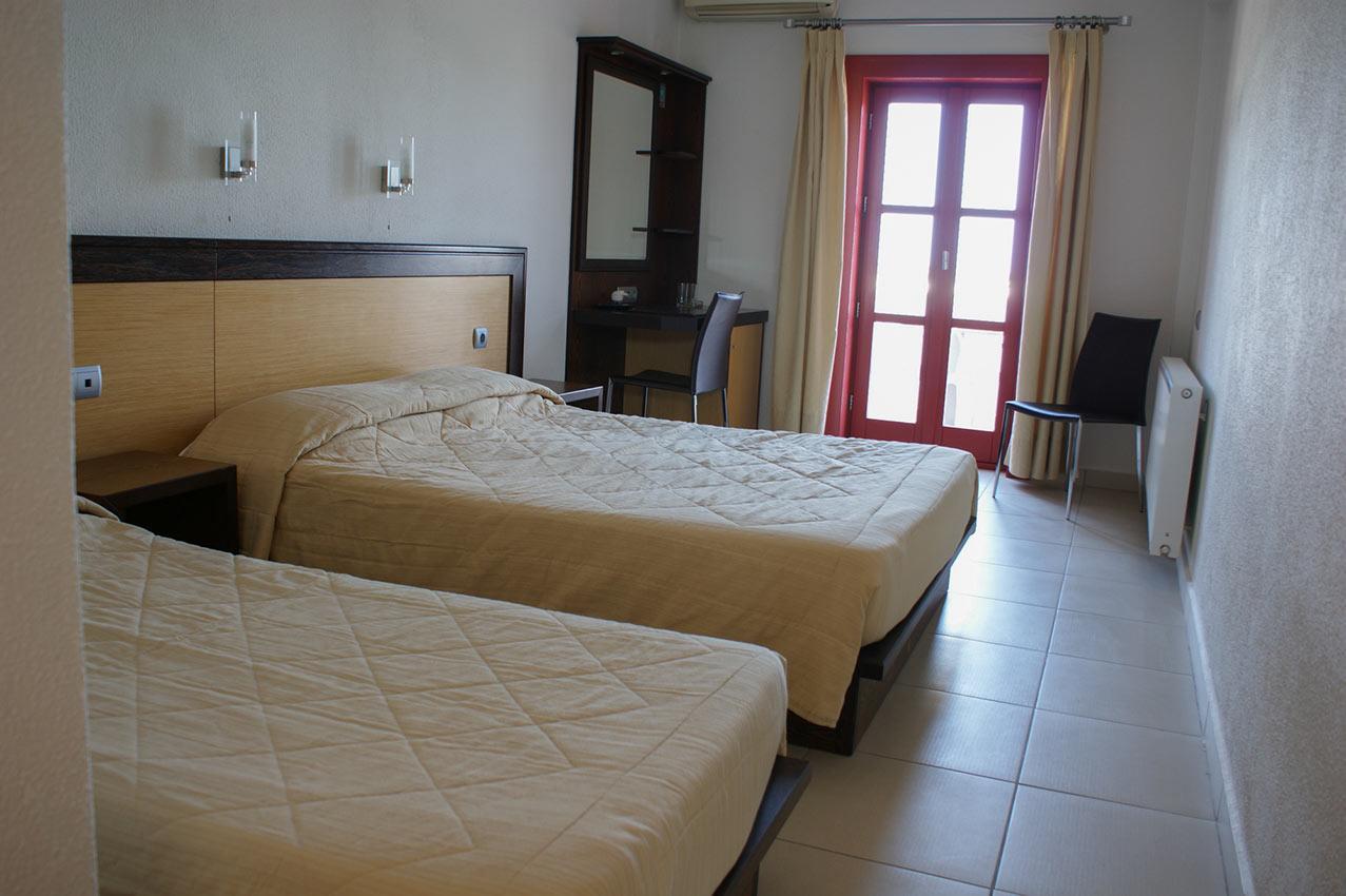 Aposperides Hotel Livadi  Eksteriør billede